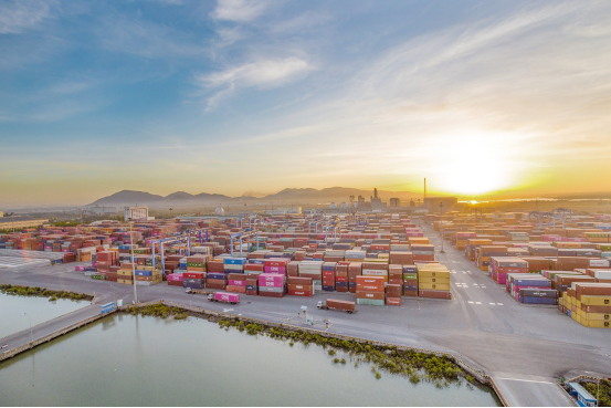 智能物流新篇章：集裝箱海運專線如何重塑內貿格局